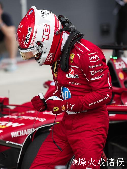 F1匈牙利站排位赛:勒克莱尔摘得杆位,迈凯伦占据二三名 F1匈牙利站排位赛:勒克莱尔摘得杆位,迈凯伦占据二三名